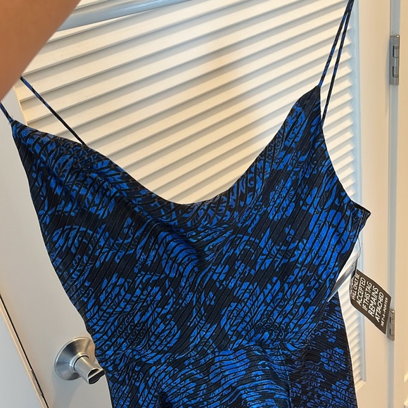 Alice + Olivia Christina Hi Lo Dress - Picture 7 of 9